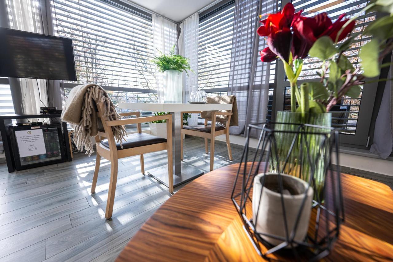 Bed and Breakfast Atelier Lanna Ческе-Будеёвице Экстерьер фото