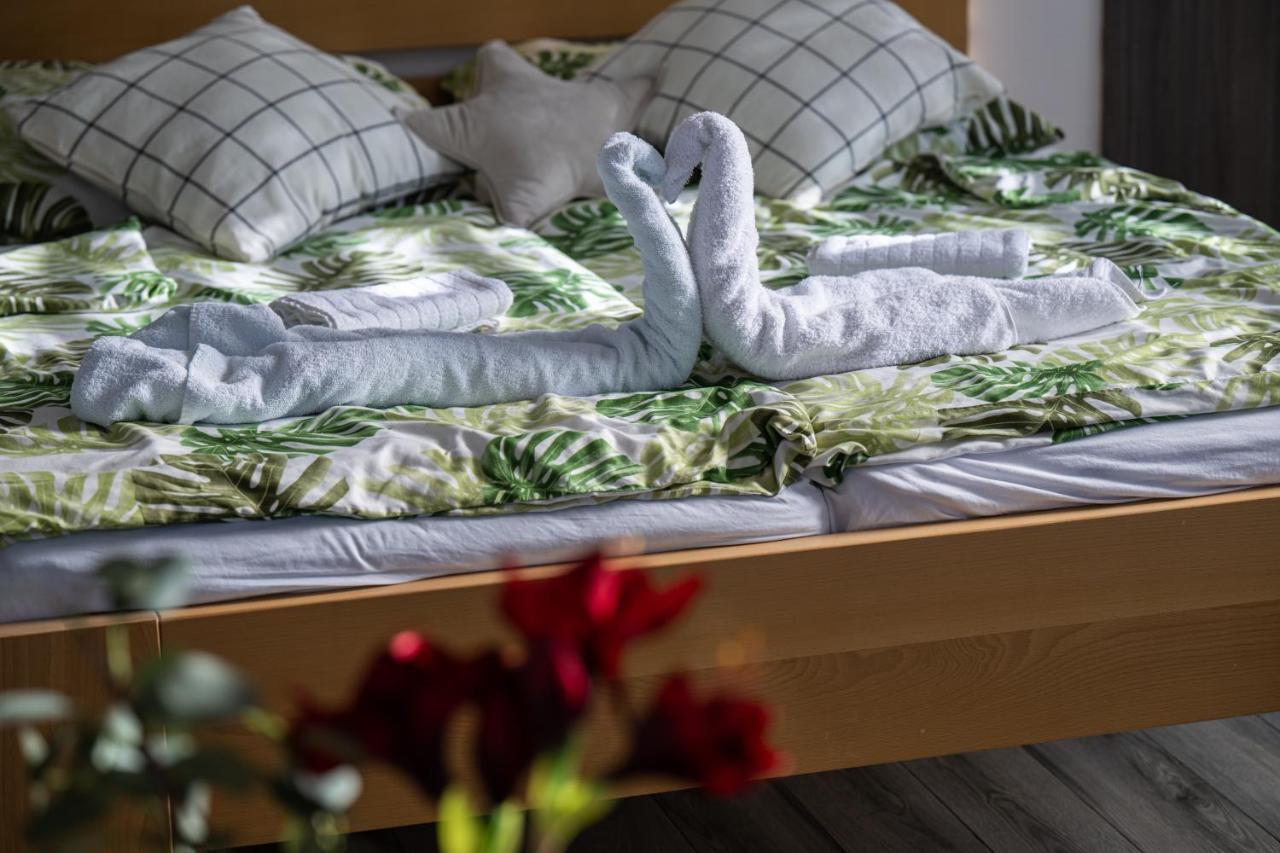 Bed and Breakfast Atelier Lanna Ческе-Будеёвице Экстерьер фото