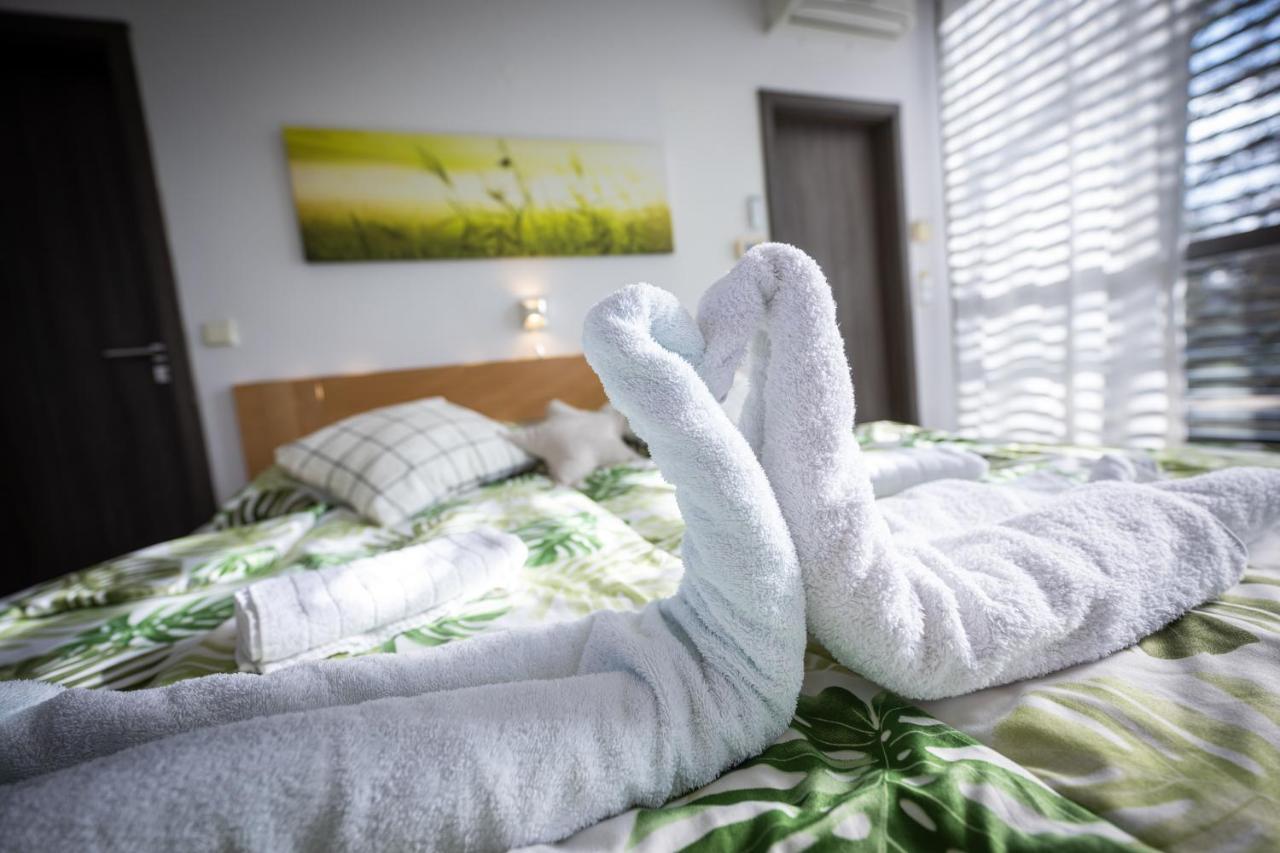 Bed and Breakfast Atelier Lanna Ческе-Будеёвице Экстерьер фото