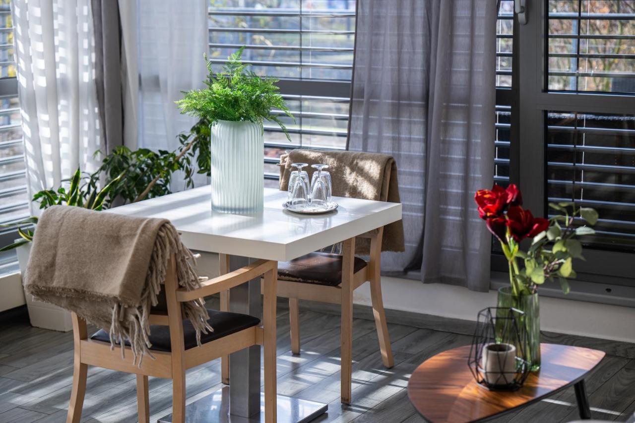 Bed and Breakfast Atelier Lanna Ческе-Будеёвице Экстерьер фото